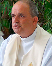 PADRE FERNANDO GROSS